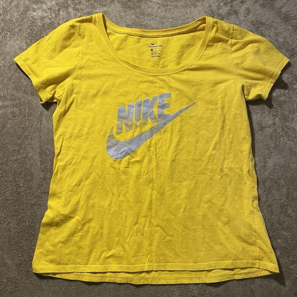Nike Tshirt Womens Sz Medium Futura Brand Logo Scoop Neck DB2540 Yellow